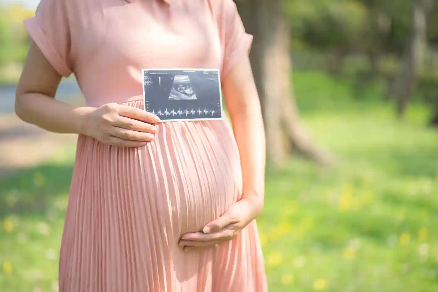 Babymoon Adalah Liburan yang Sedang Hits di Kalangan Ibu Hamil, Yuk, Intip Tren 2025!