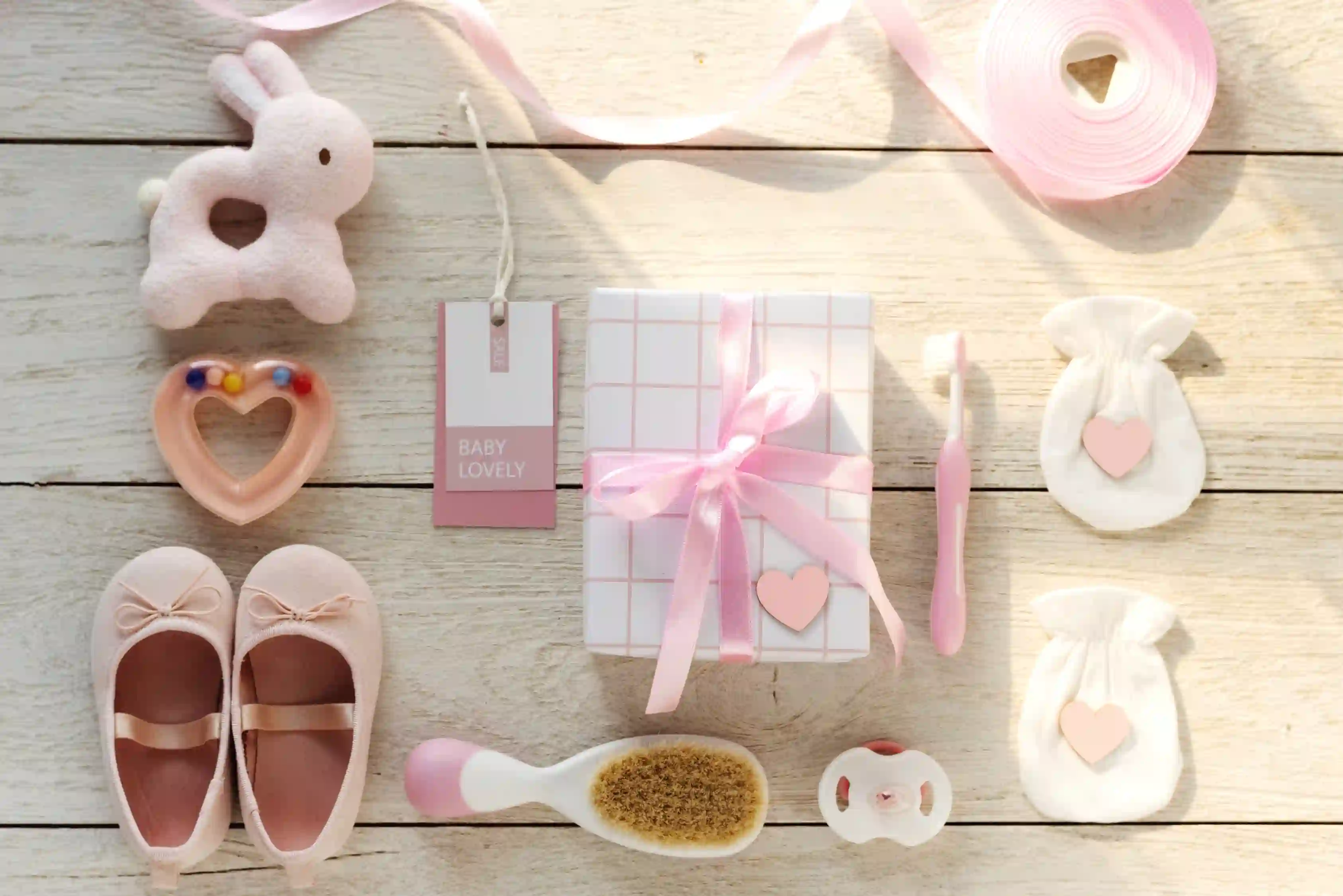 15 Kado Bayi Perempuan yang Lucu dan Bermanfaat